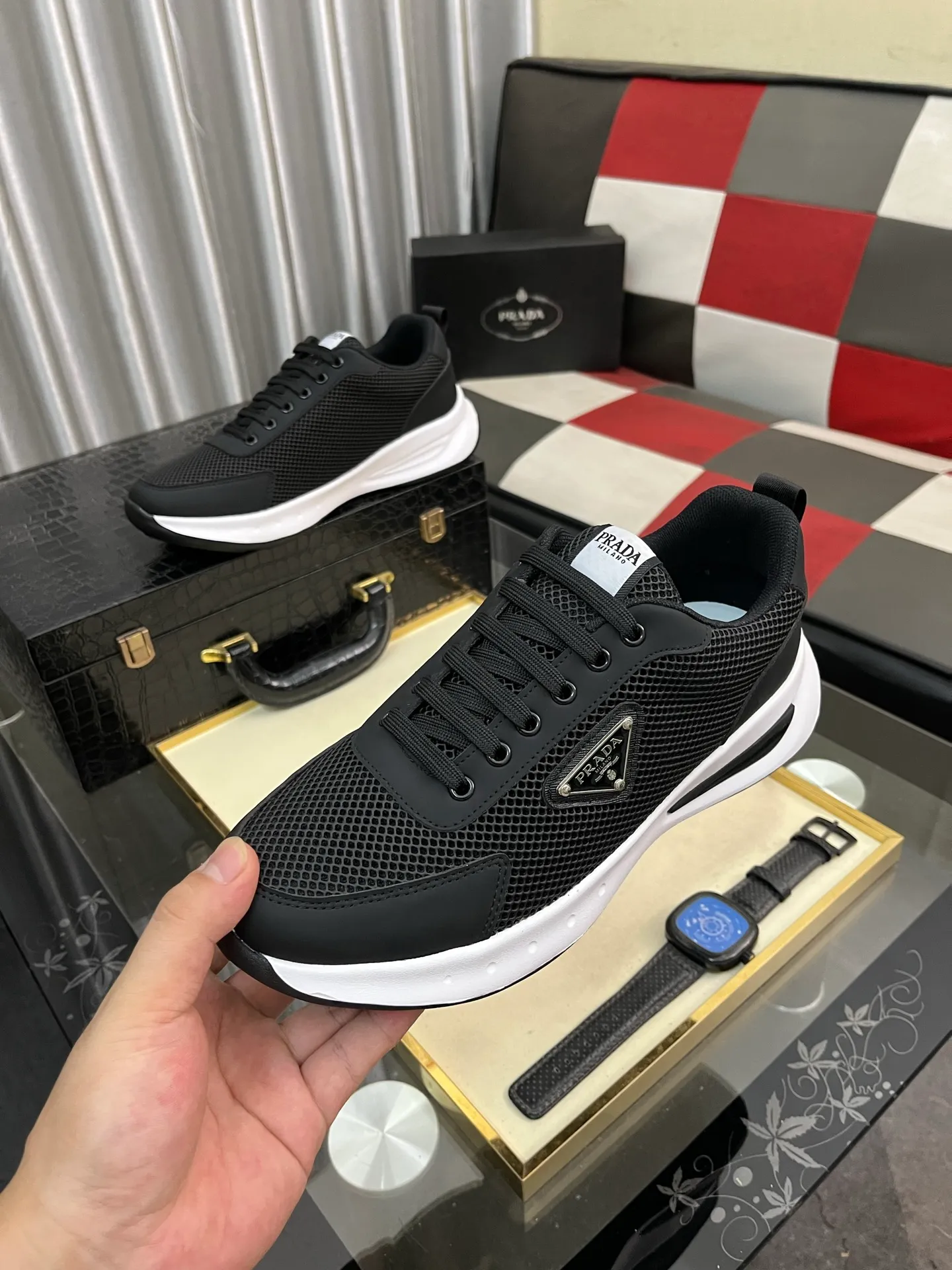 Men's shoes 💰440⌚️⌚️ PRADA [Prada] popular men's shoes, casual shoes and sports shoes! High-end quality 🍀 The upper is made of imported original cowhide 💥 cowhide lining; the original molded outsole. The style is upright and elegant, comfortable and versatile💪 Three quality guarantees Size number: 38-44, 4️⃣ colors available